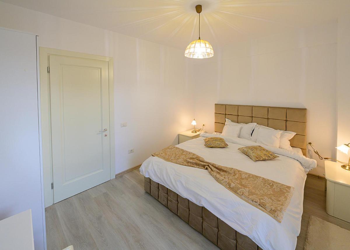 Apartament Laur グラ・フモアルルイ エクステリア 写真