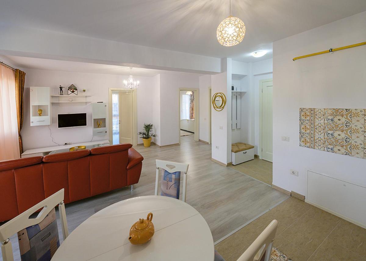 Apartament Laur グラ・フモアルルイ エクステリア 写真